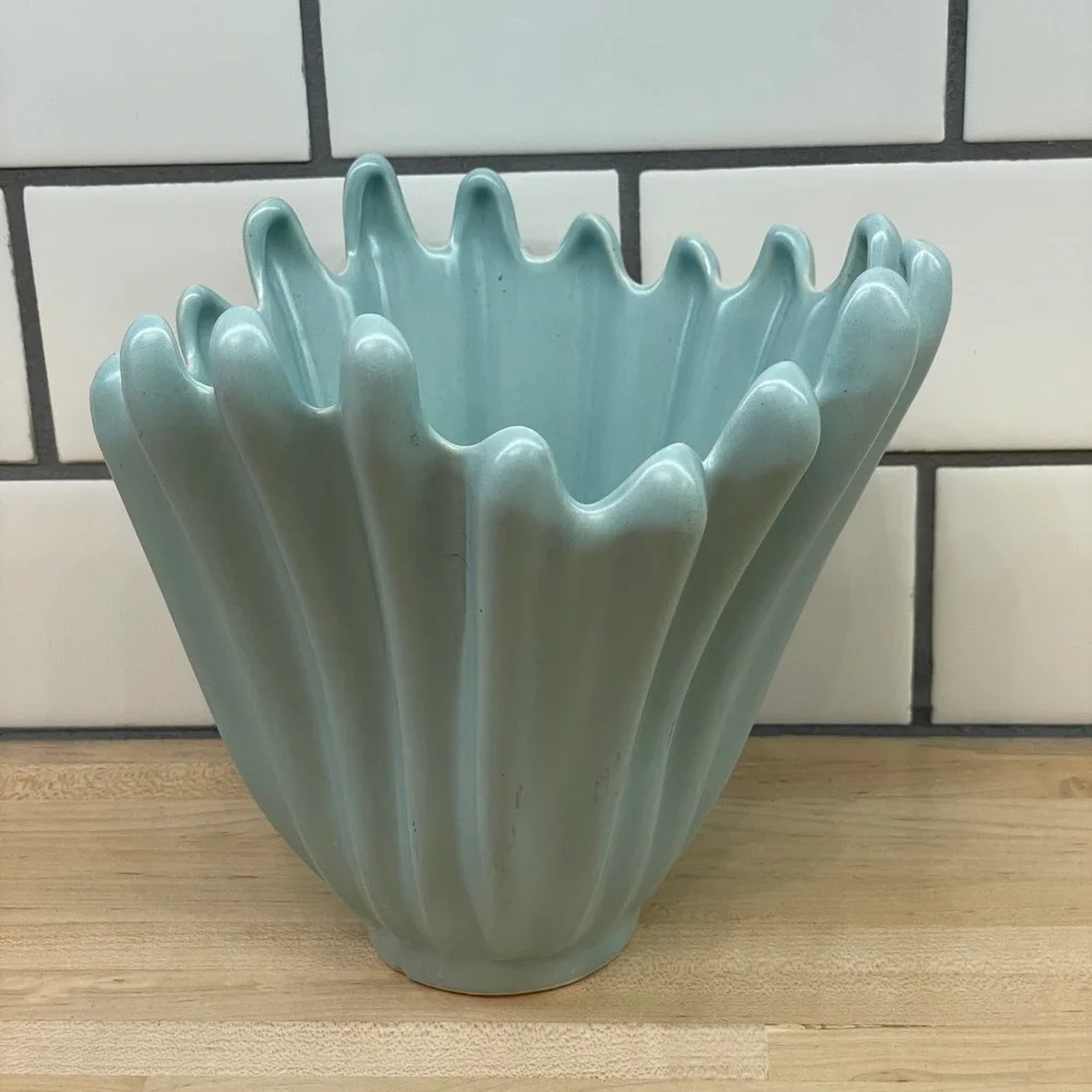 Vintage Mid Century Modern Light Blue‎ Splash Handkerchief Fluted Ceramic Vase